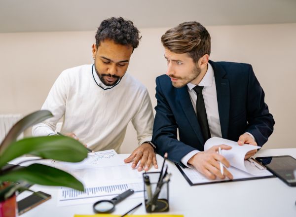 Responsable de communication à l'international. Maîtrise de l'anglais. à Lons le Saunier