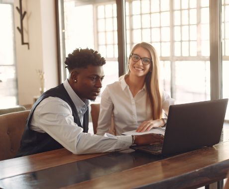 Témoignage de Laurent, qui s'est formé en Community management pour apprendre à utiliser les réseaux sociaux pour son activité. à Lons le Saunier